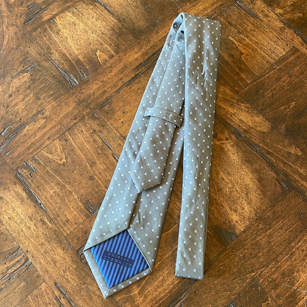 100% silk tie